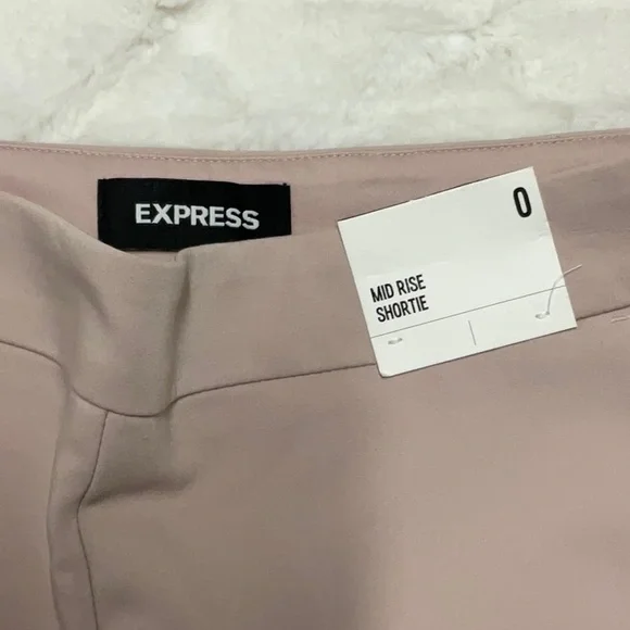 Express Mid Rise Shorts - Picture 4 of 5